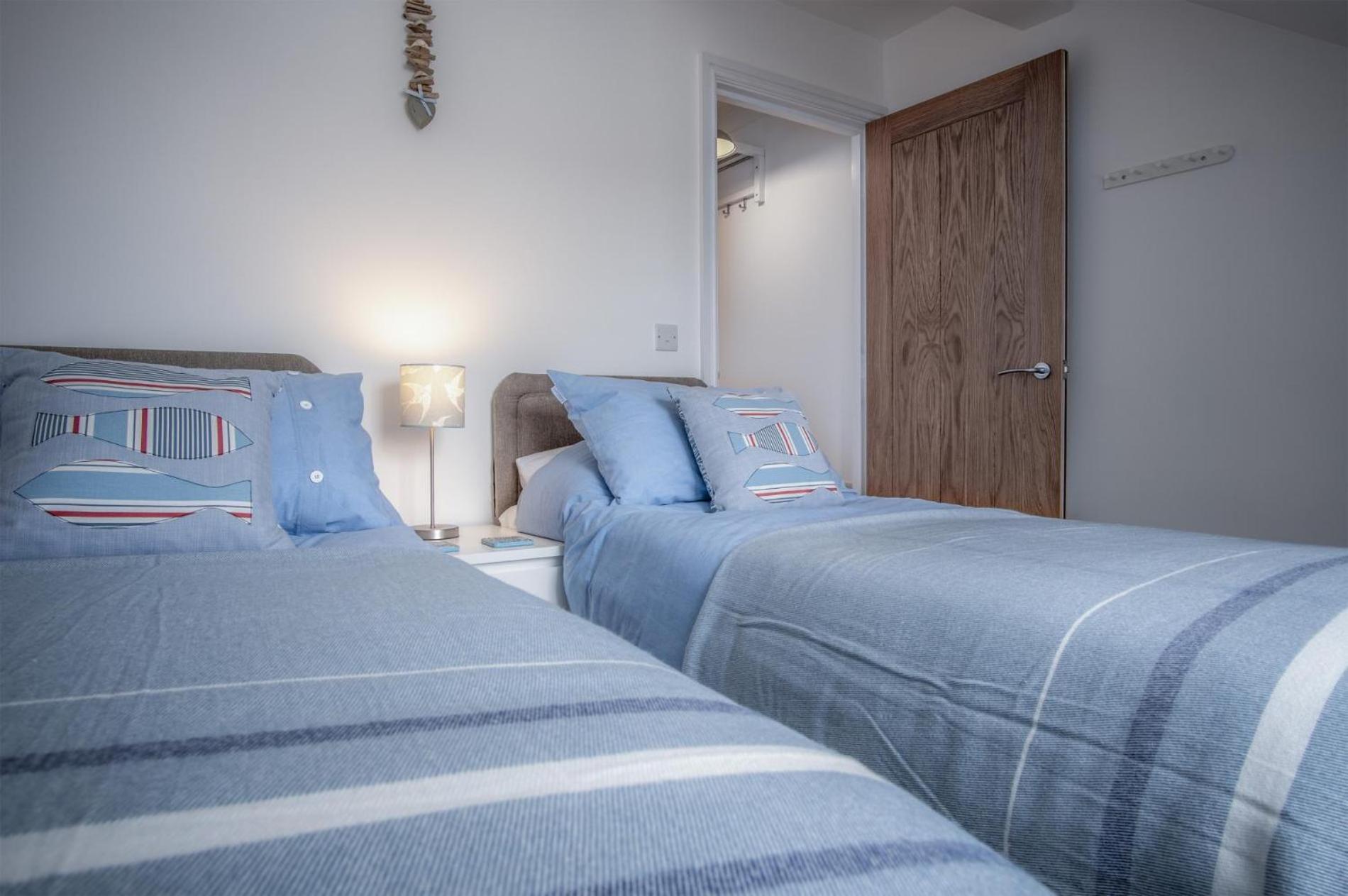 Ramsey Apartment - 2 Bedroom Apartment - Tenby Dış mekan fotoğraf